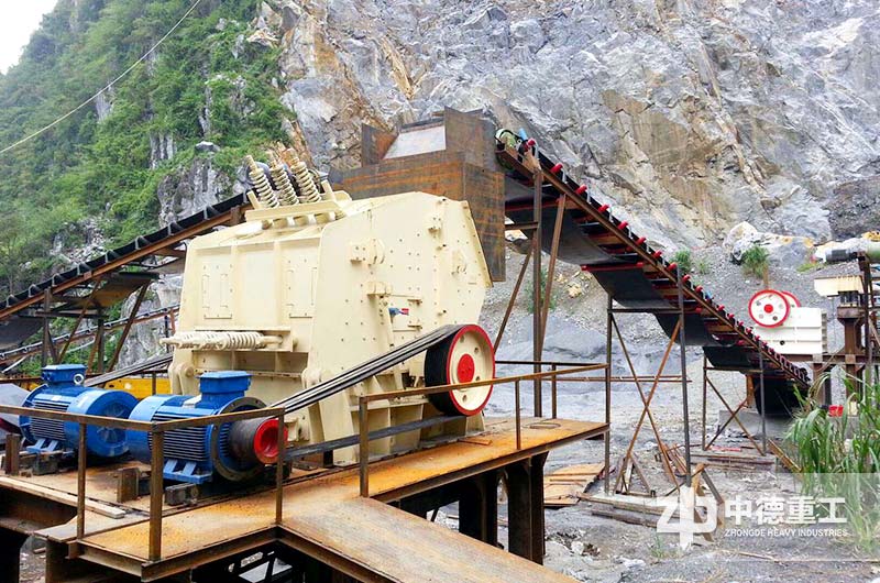 老挝320吨石灰石破碎生产线